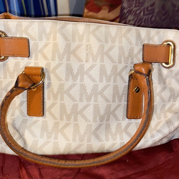 Michael Kors pocketbook - Picture 2 of 2